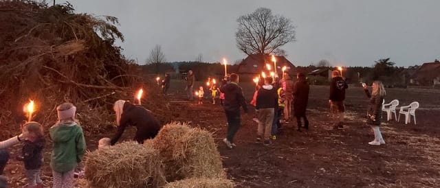 Osterfeuer in Walle sehr gut besucht!